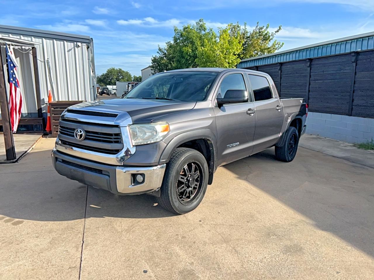 2015 TOYOTA TUNDRA