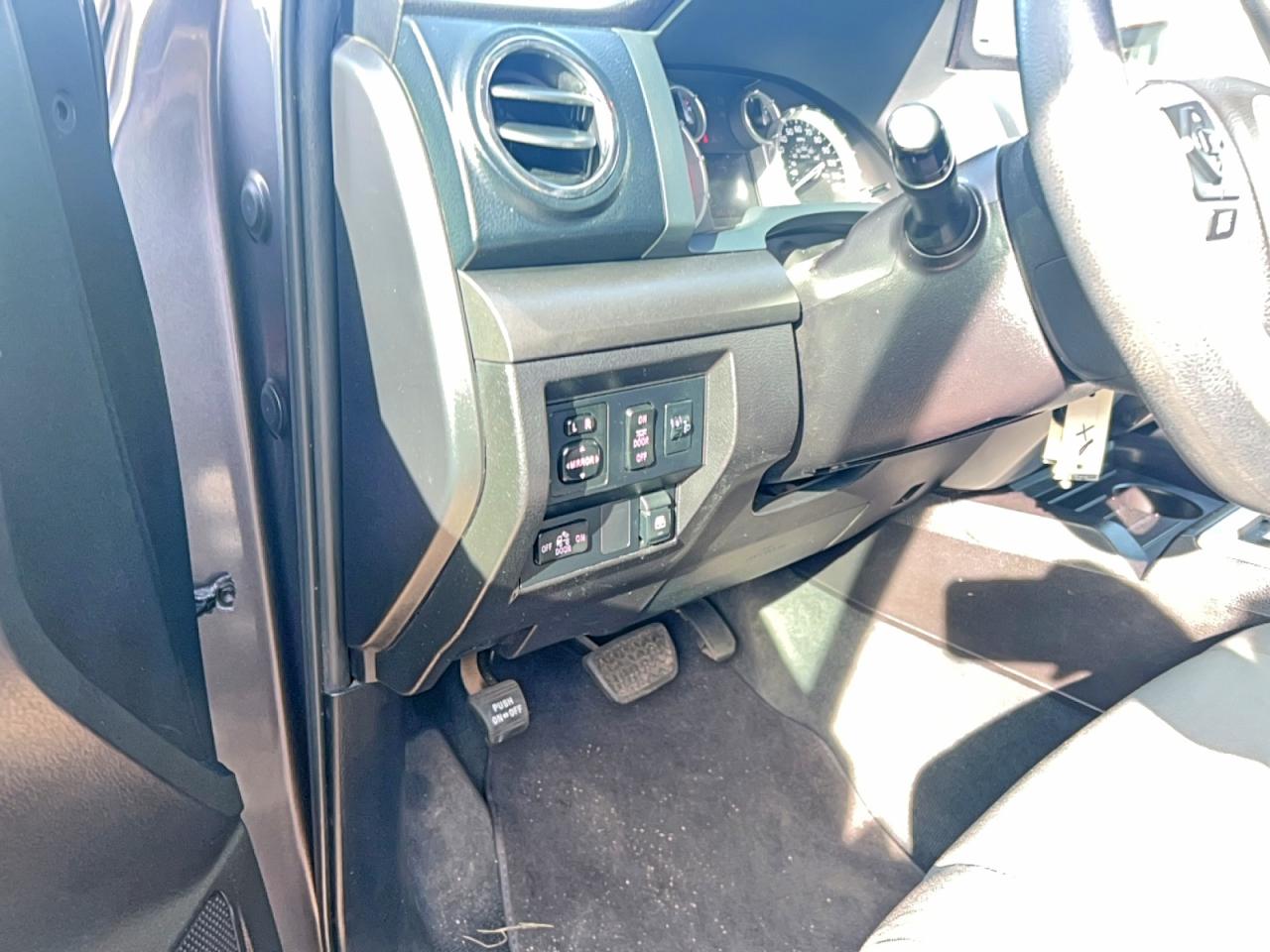 2015 TOYOTA TUNDRA
