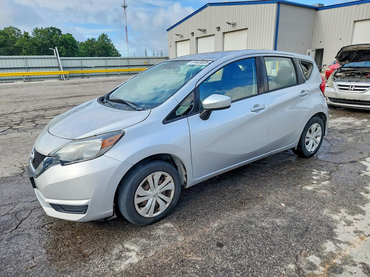 2017 NISSAN VERSA