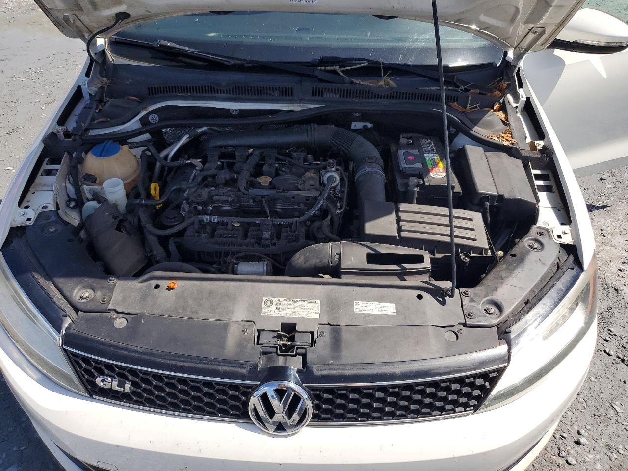 2013 VOLKSWAGEN JETTA