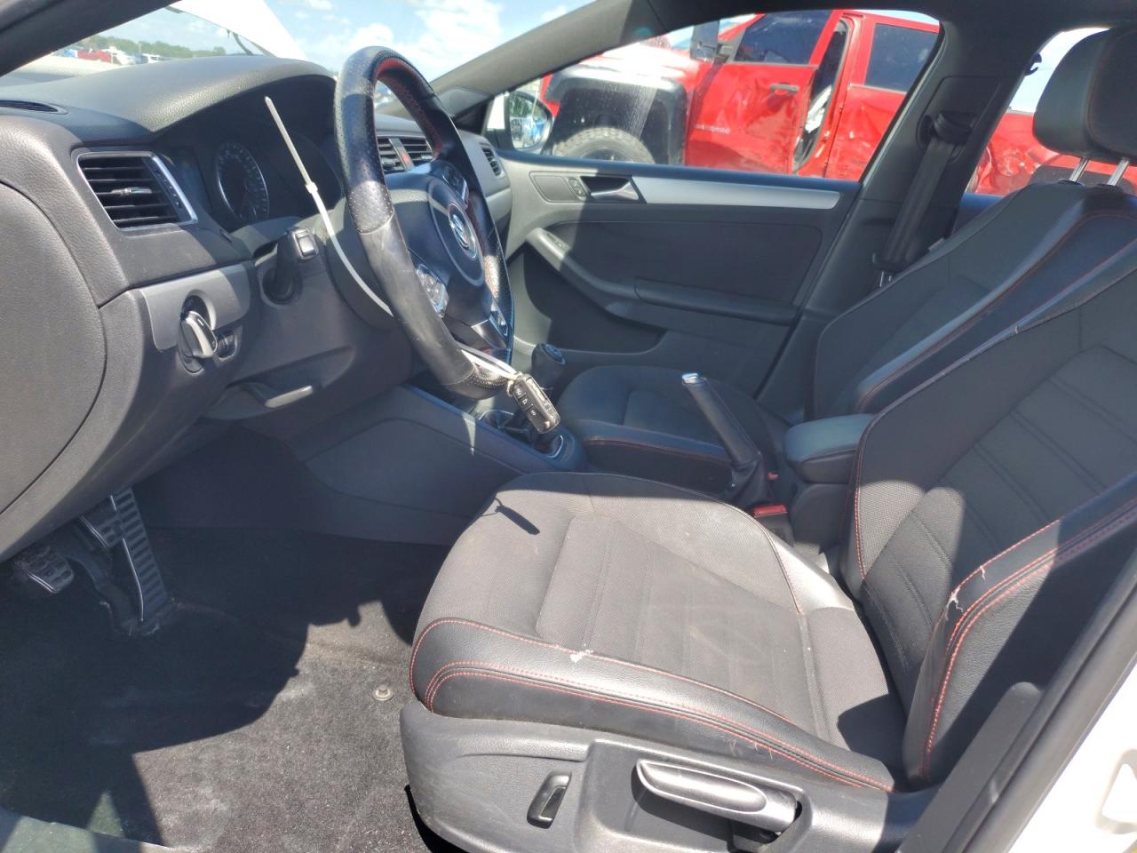 2013 VOLKSWAGEN JETTA