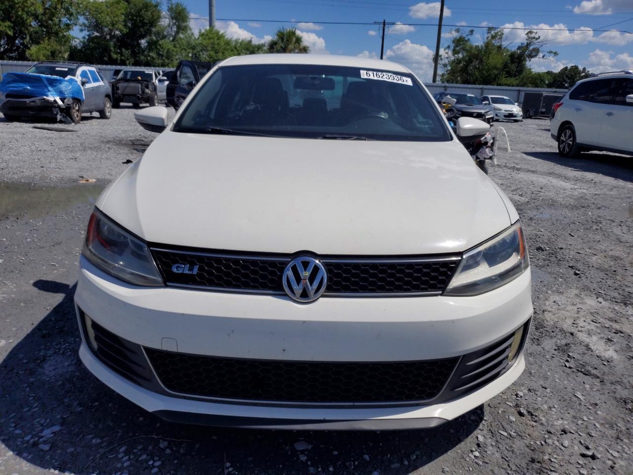2013 VOLKSWAGEN JETTA