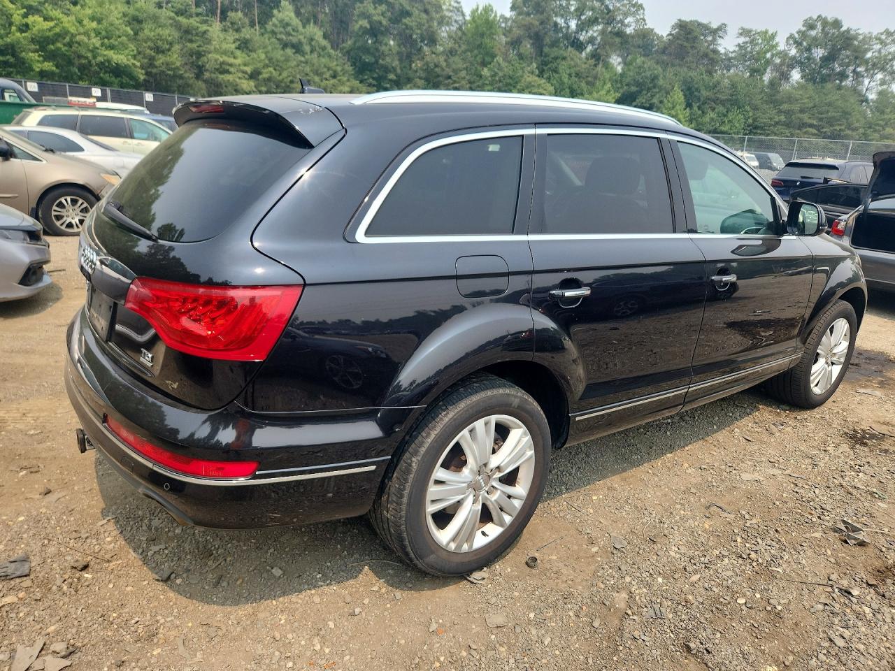 2011 AUDI Q7
