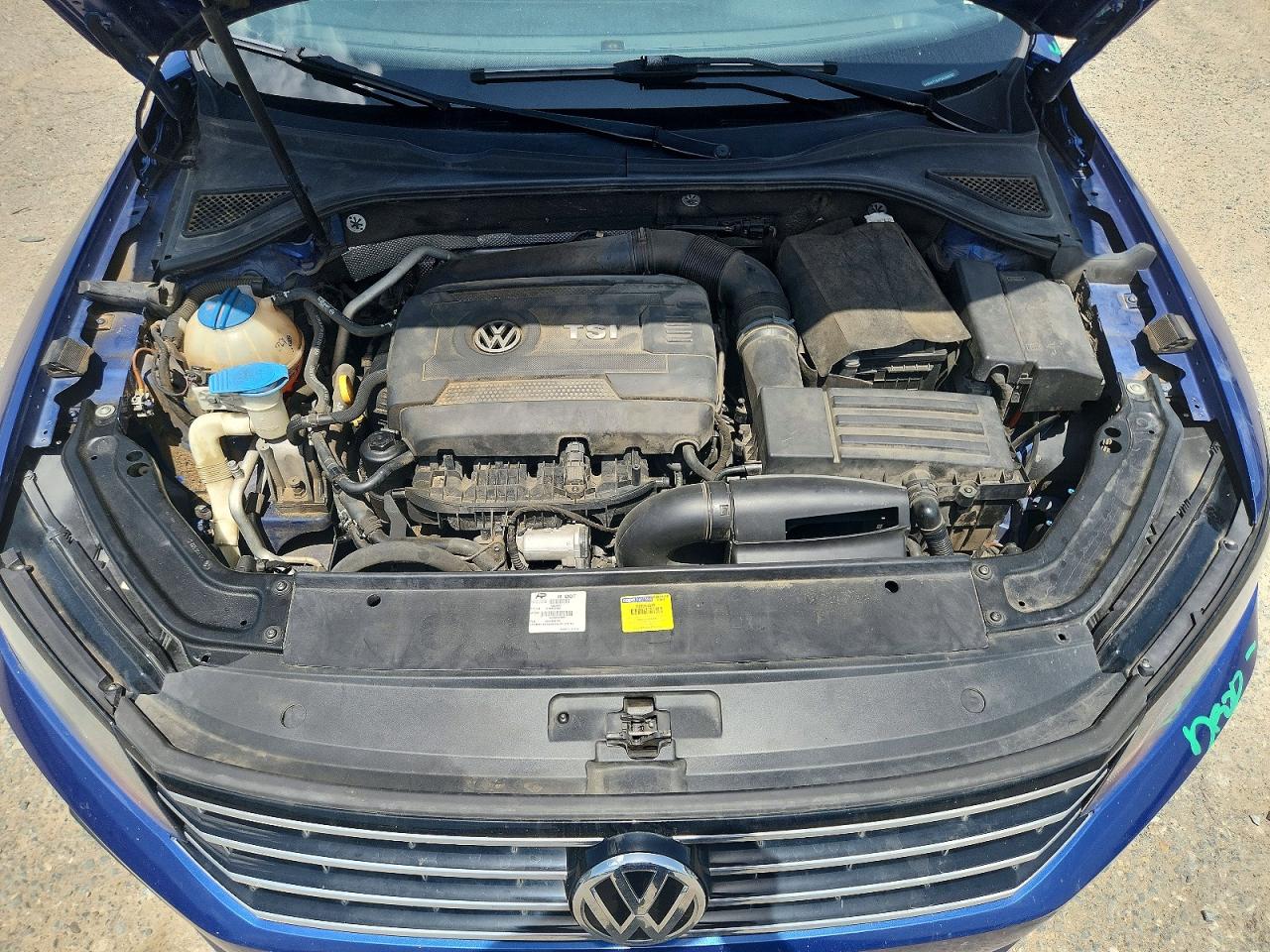 2016 VOLKSWAGEN PASSAT