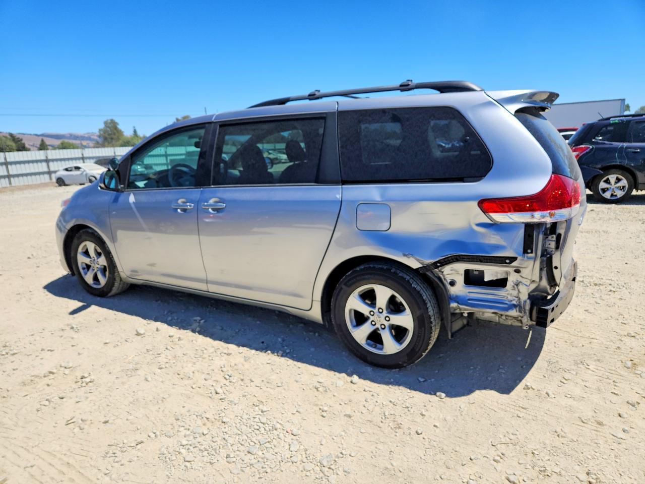 2012 TOYOTA SIENNA