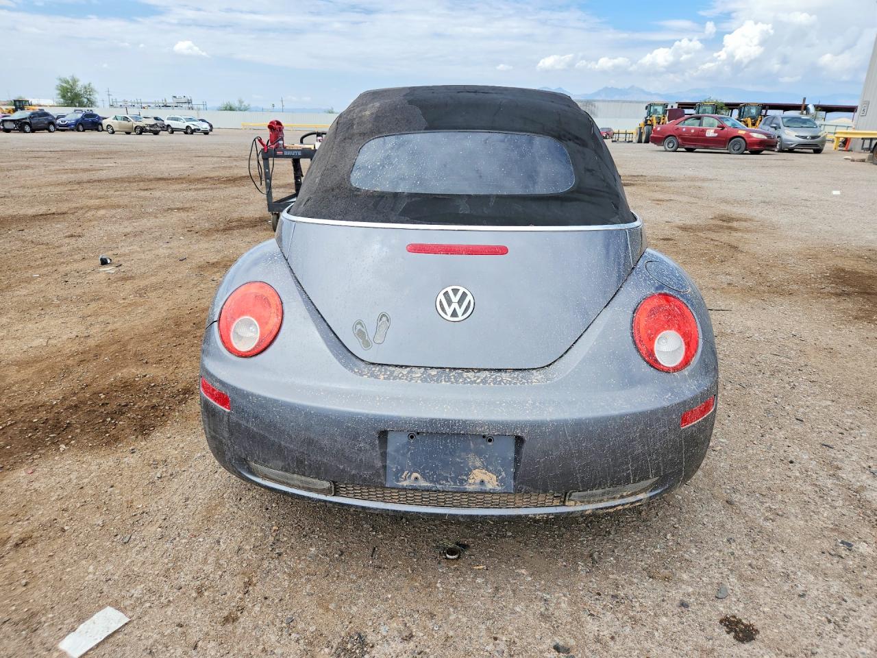 2006 VOLKSWAGEN BEETLE