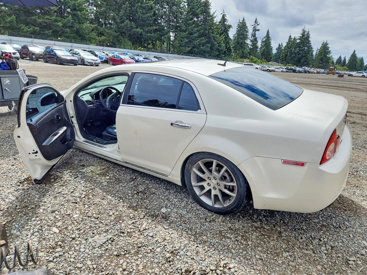 2011 CHEVROLET MALIBU