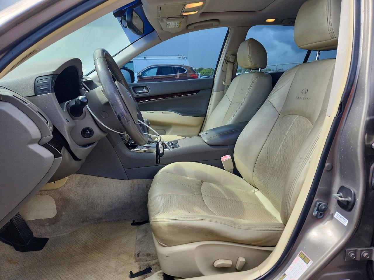 2013 INFINITI G37