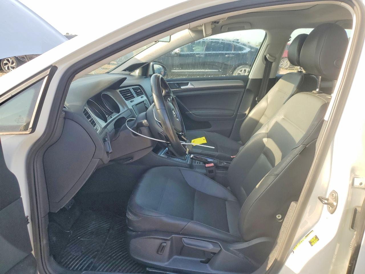2015 VOLKSWAGEN GOLF