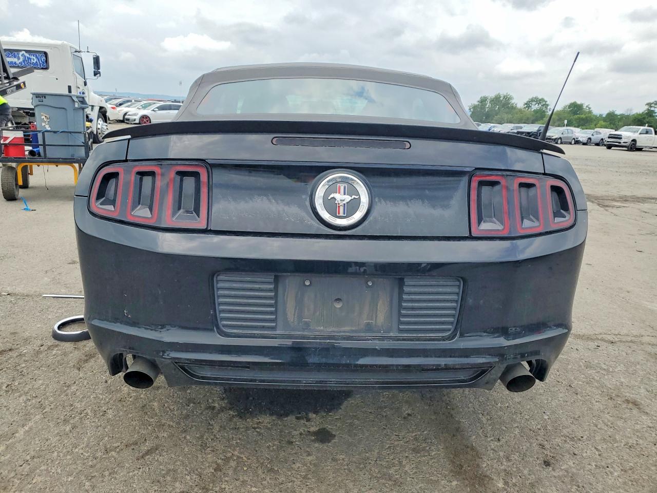2013 FORD MUSTANG