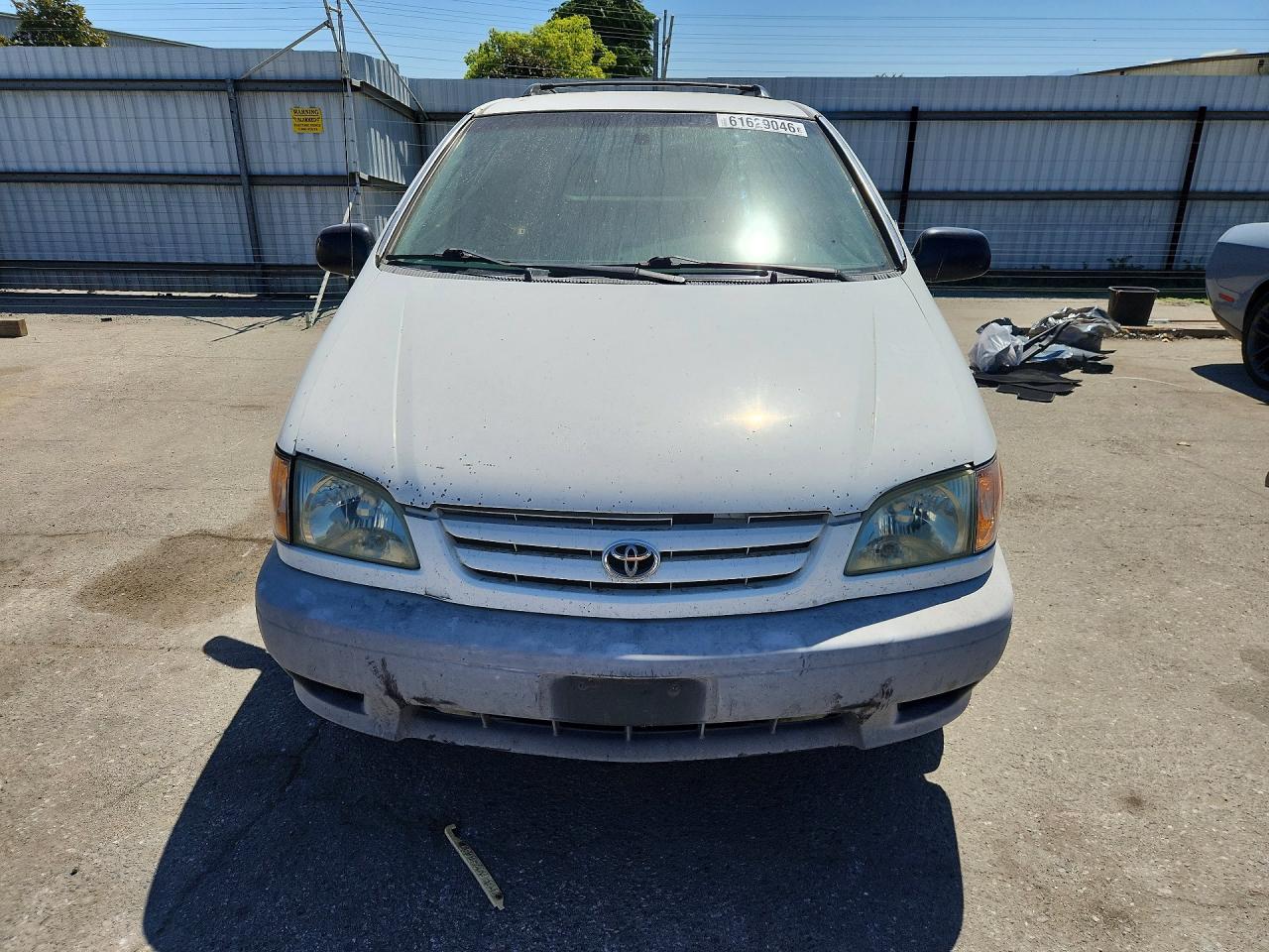 2003 TOYOTA SIENNA