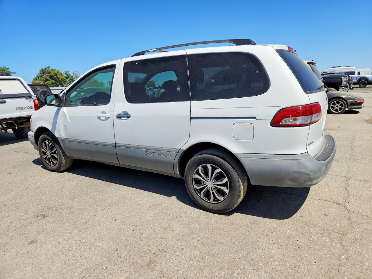 2003 TOYOTA SIENNA