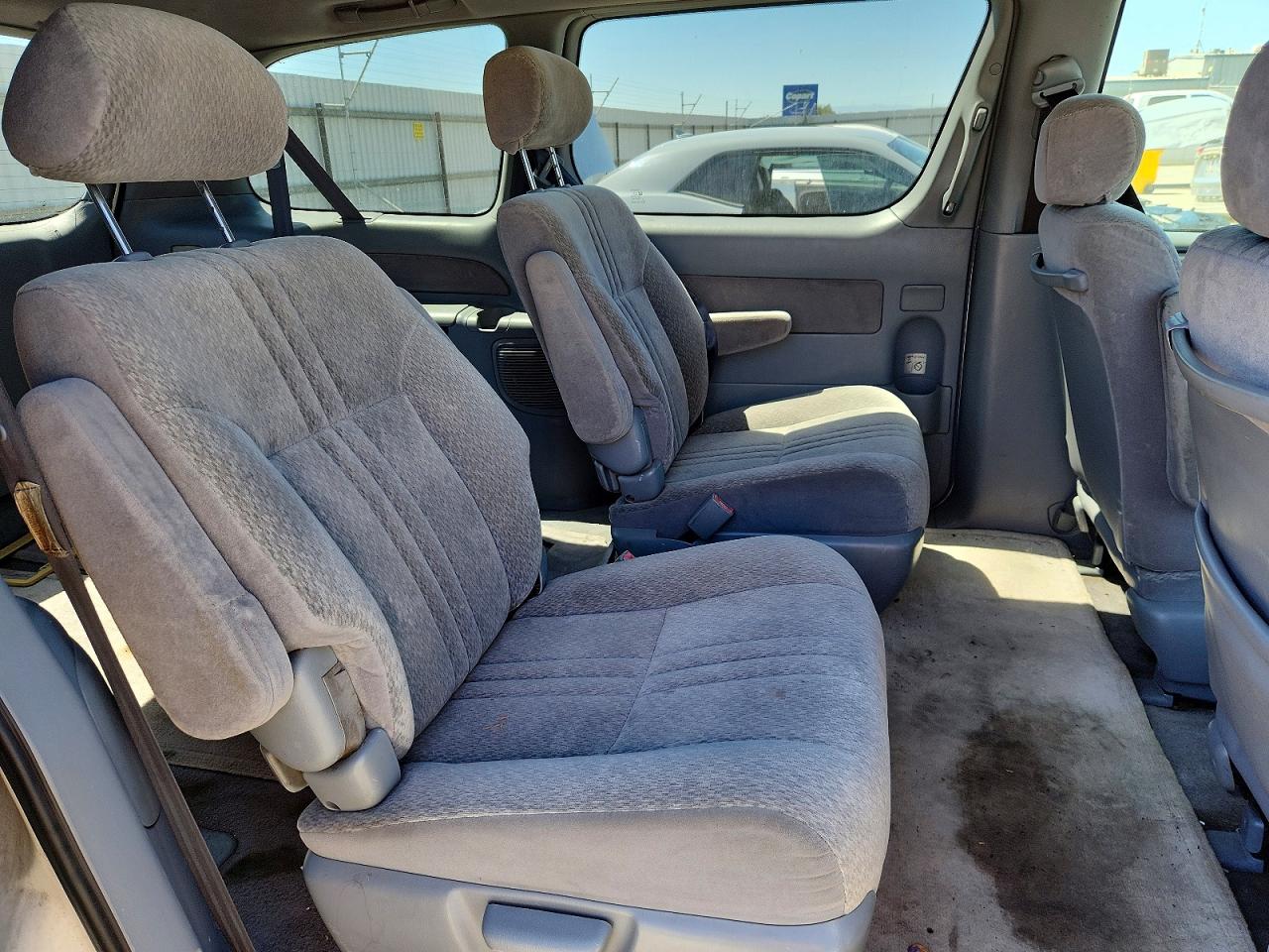 2003 TOYOTA SIENNA
