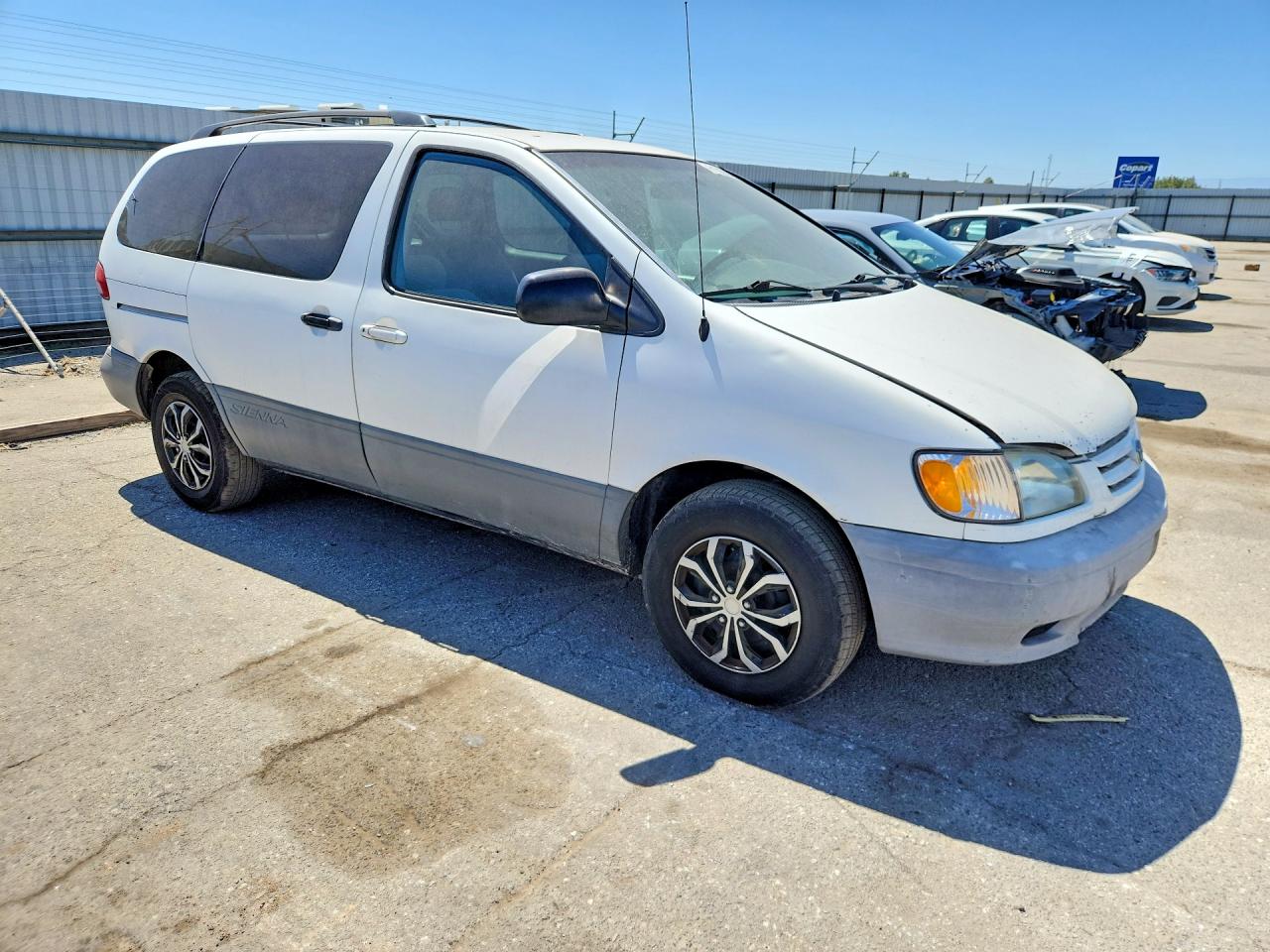 2003 TOYOTA SIENNA