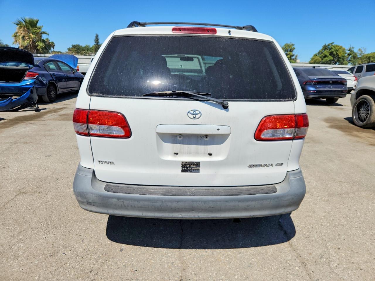 2003 TOYOTA SIENNA