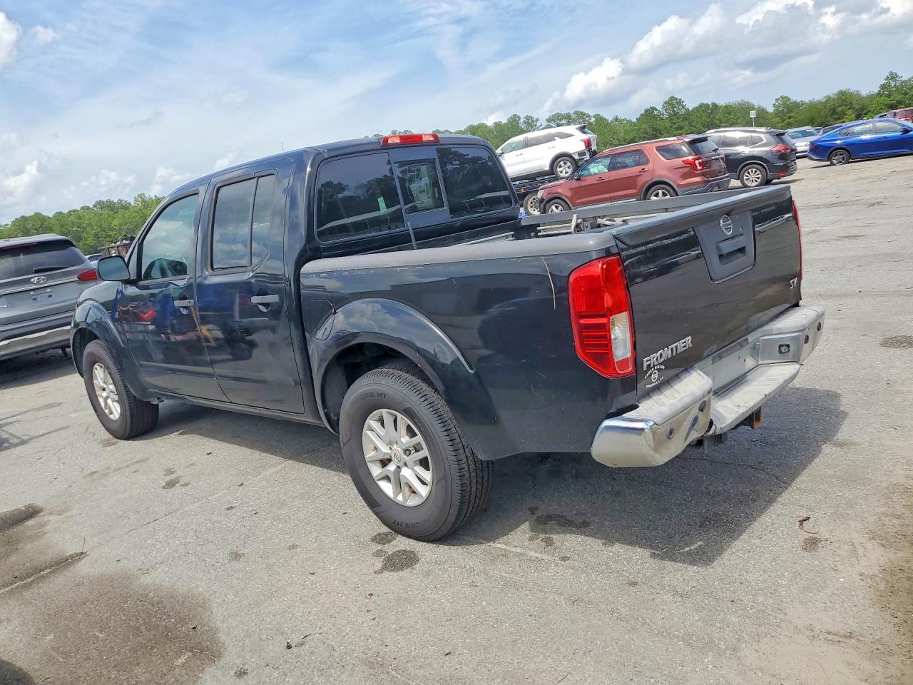 2015 NISSAN FRONTIER