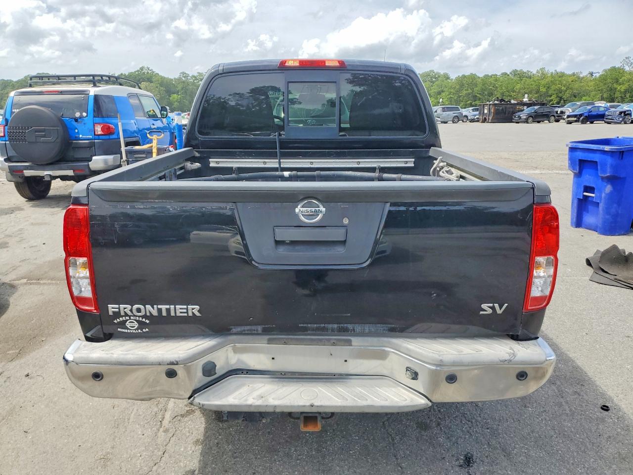 2015 NISSAN FRONTIER