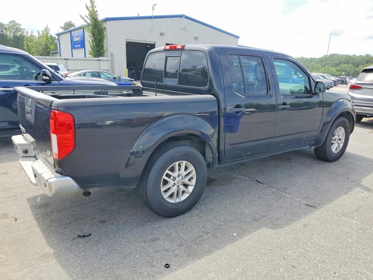 2015 NISSAN FRONTIER