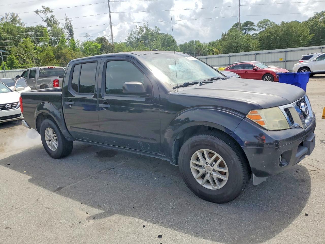 2015 NISSAN FRONTIER