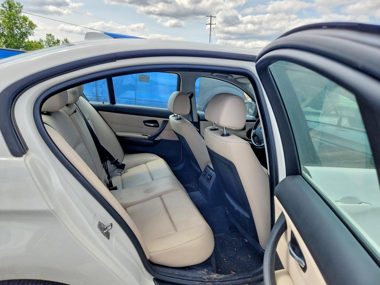 2010 BMW 3 SERIES