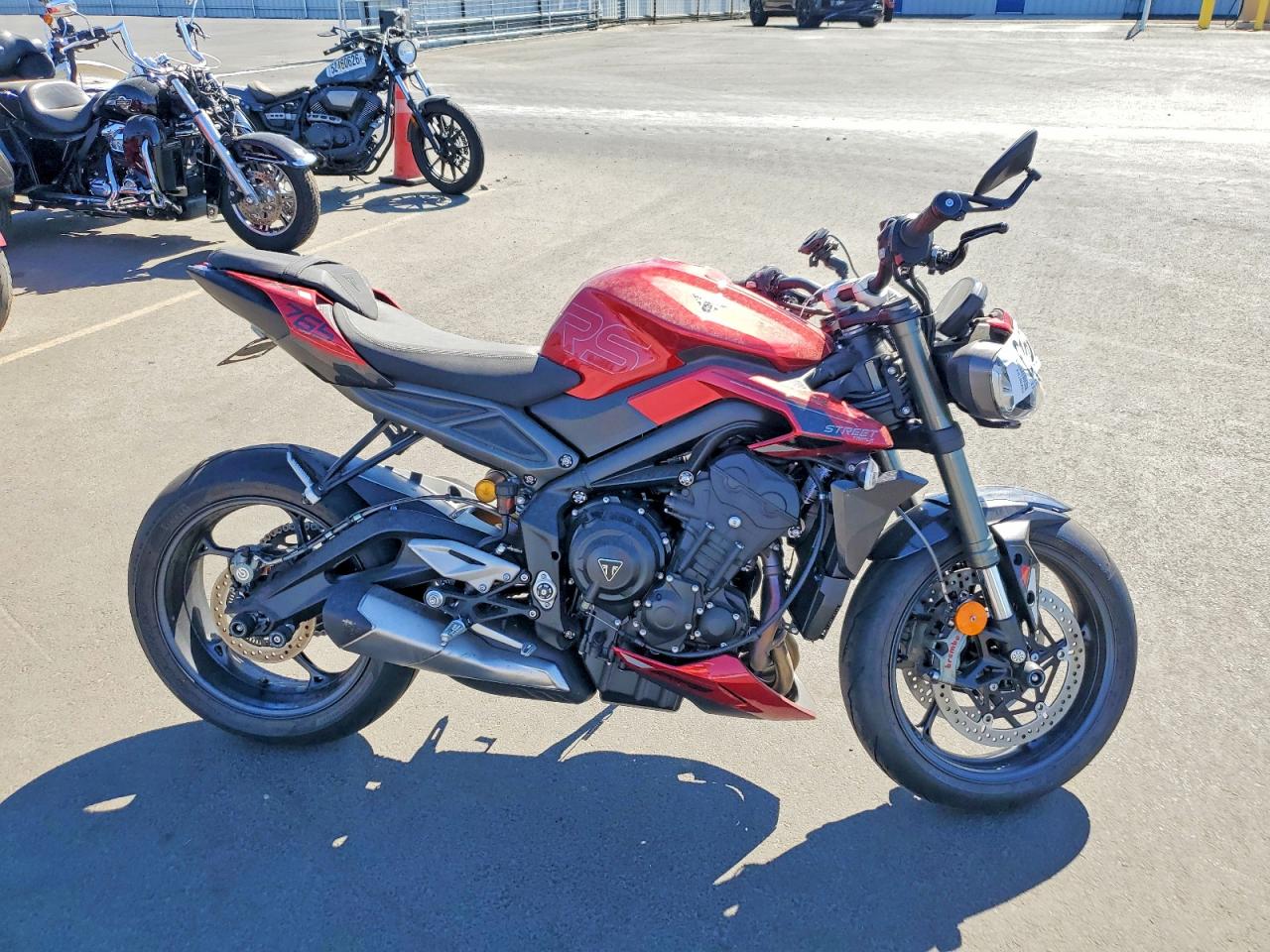 2025 TRIUMPH MOTORCYCLE STREET