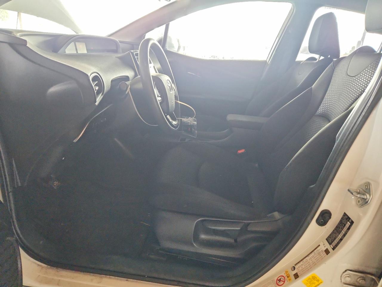 2019 TOYOTA PRIUS