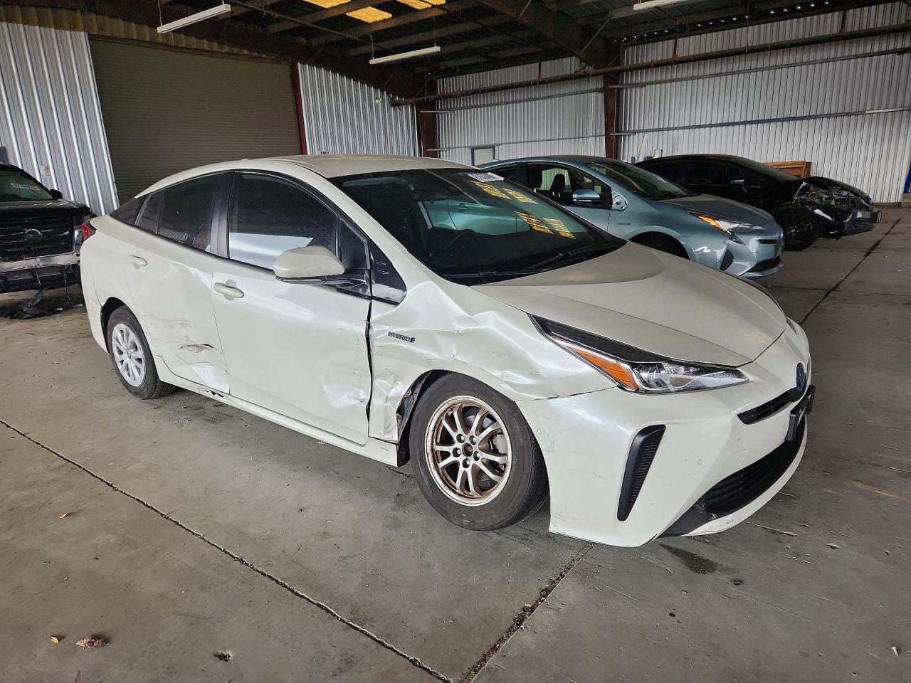 2019 TOYOTA PRIUS