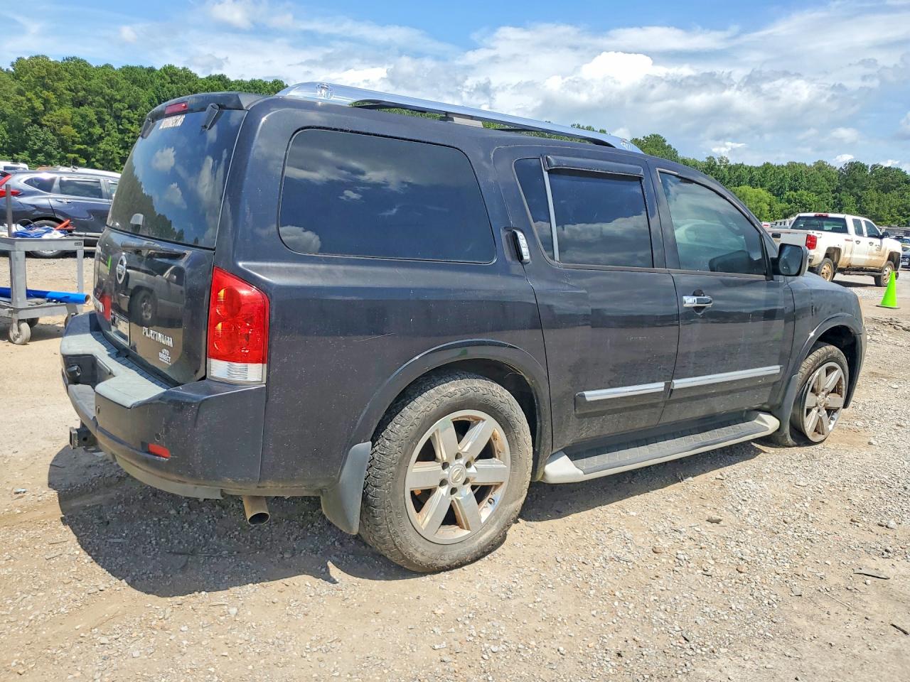 2010 NISSAN ARMADA