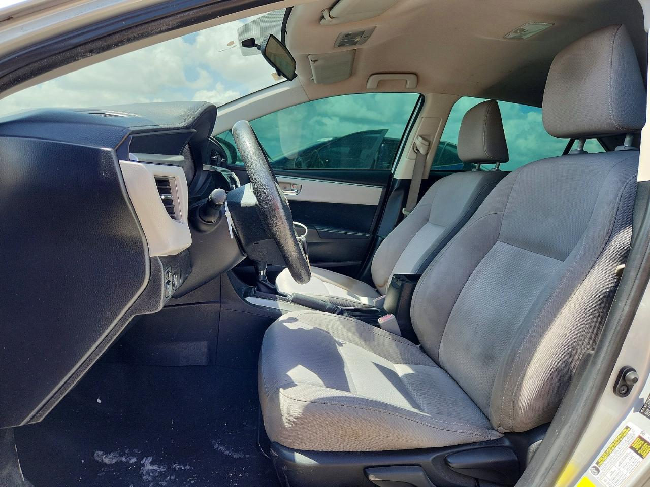 2015 TOYOTA COROLLA