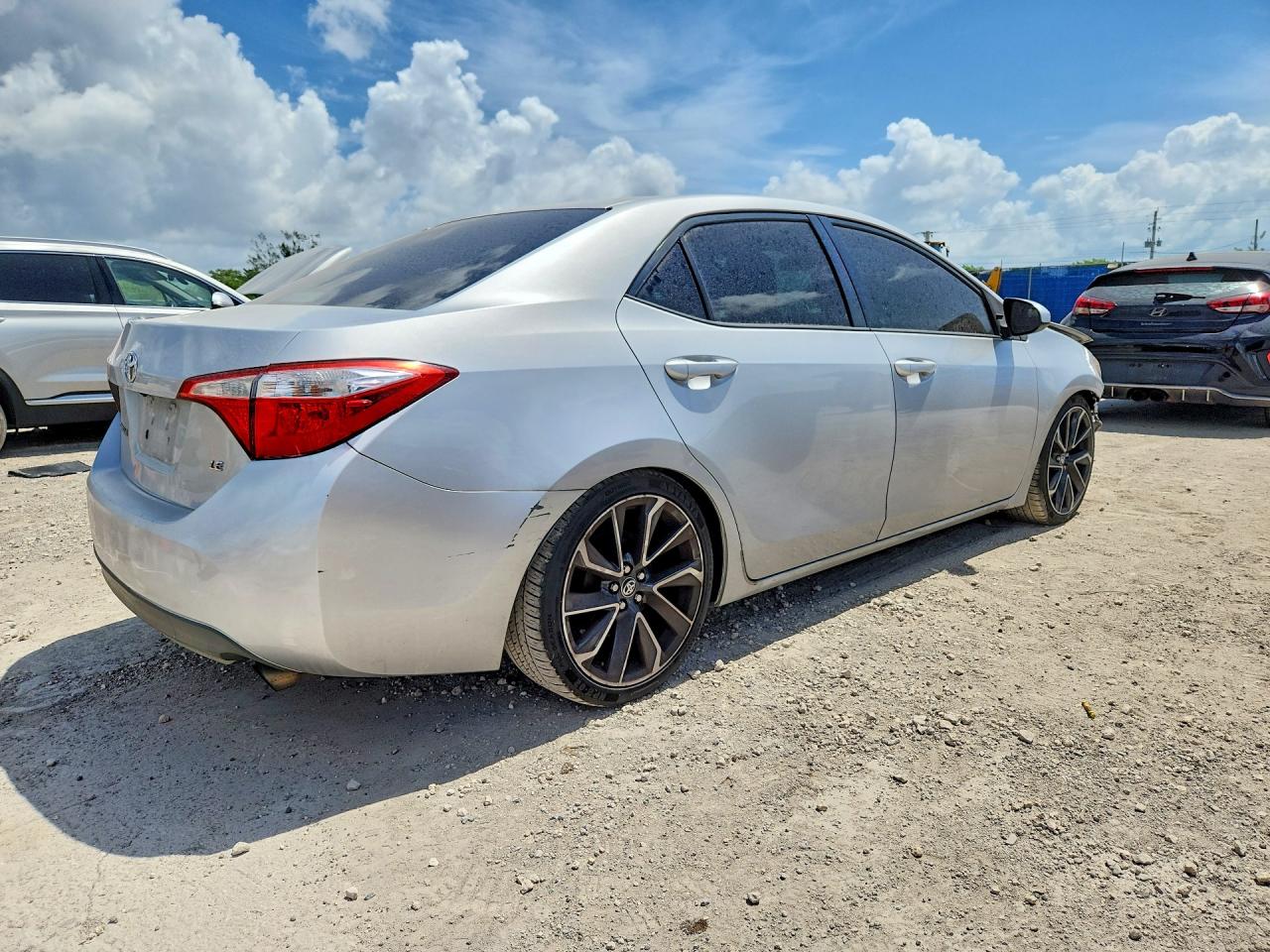 2015 TOYOTA COROLLA