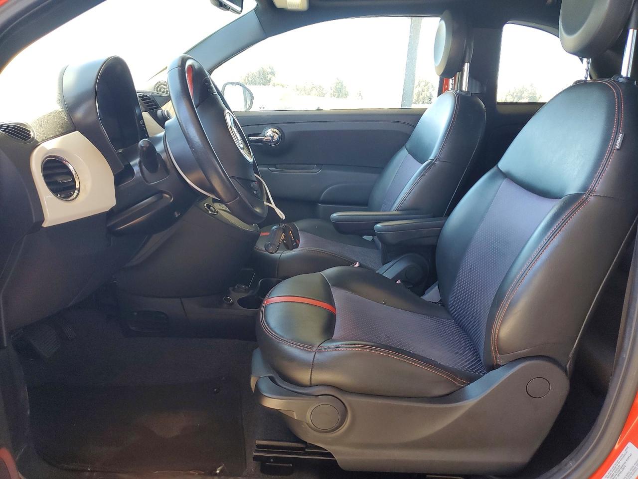 2015 FIAT 500