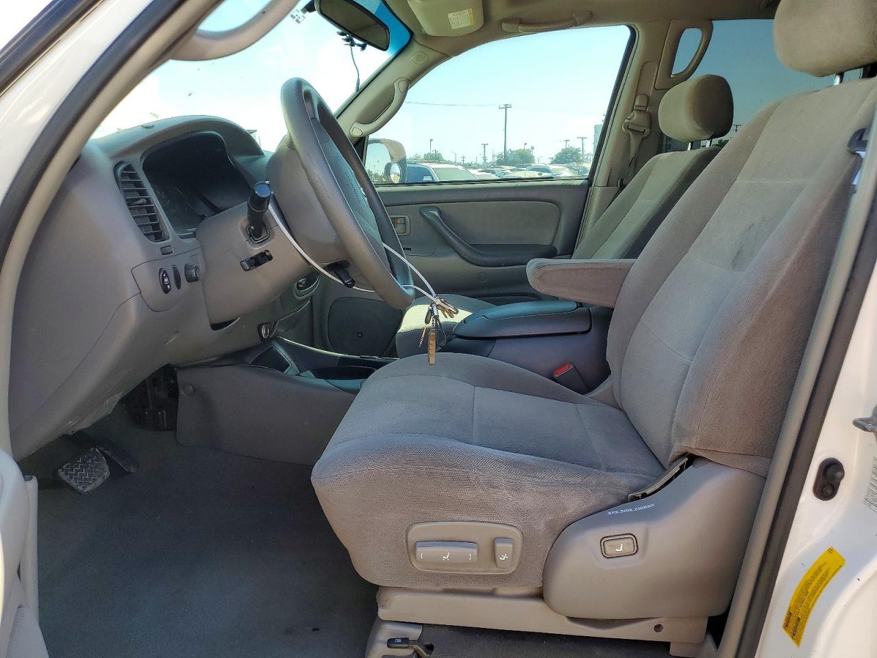 2004 TOYOTA SEQUOIA
