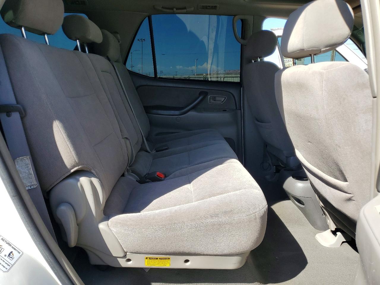 2004 TOYOTA SEQUOIA