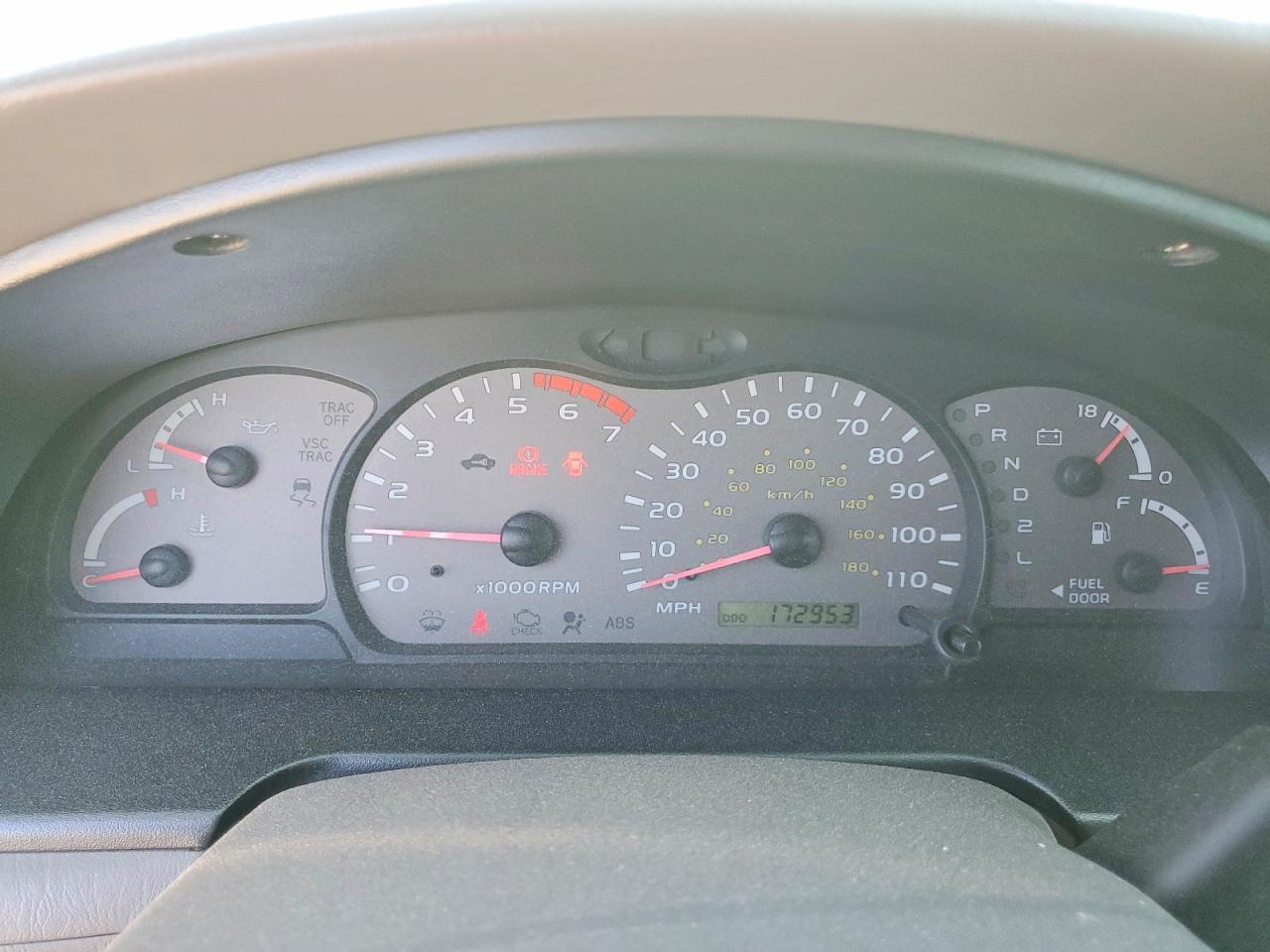 2004 TOYOTA SEQUOIA