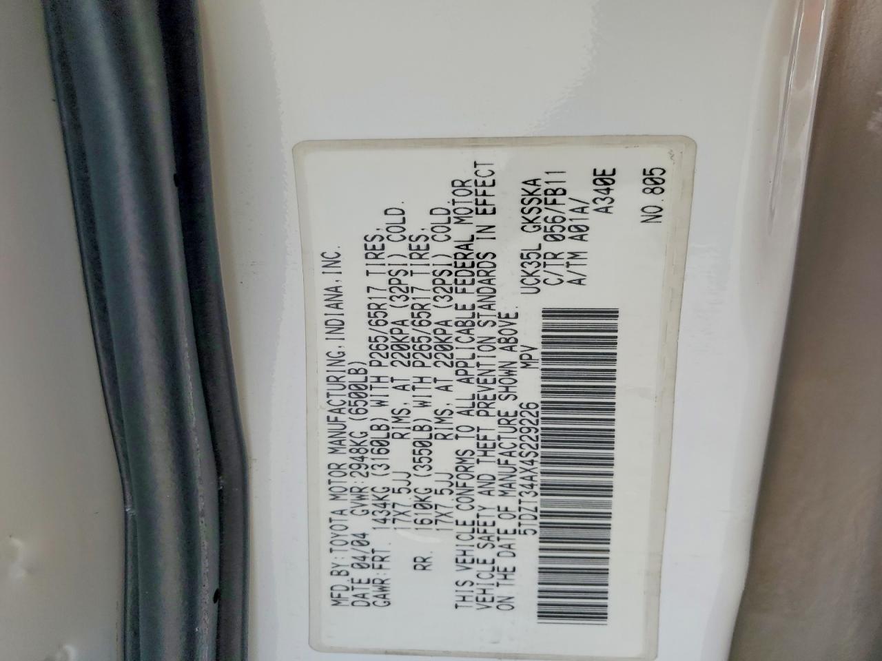 2004 TOYOTA SEQUOIA
