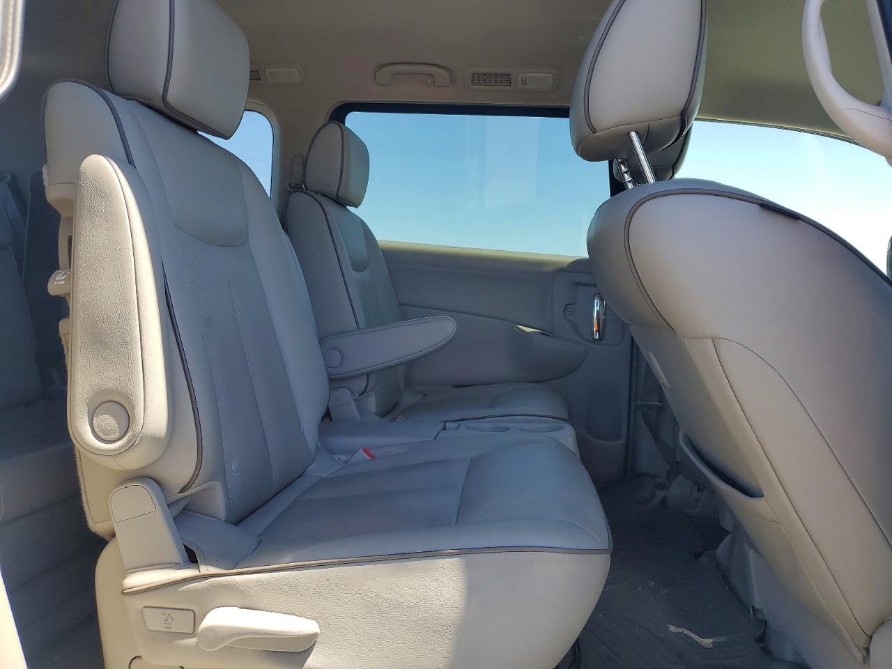 2015 NISSAN QUEST