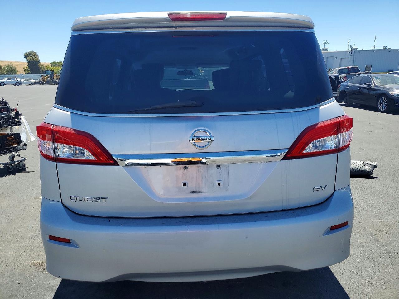 2015 NISSAN QUEST