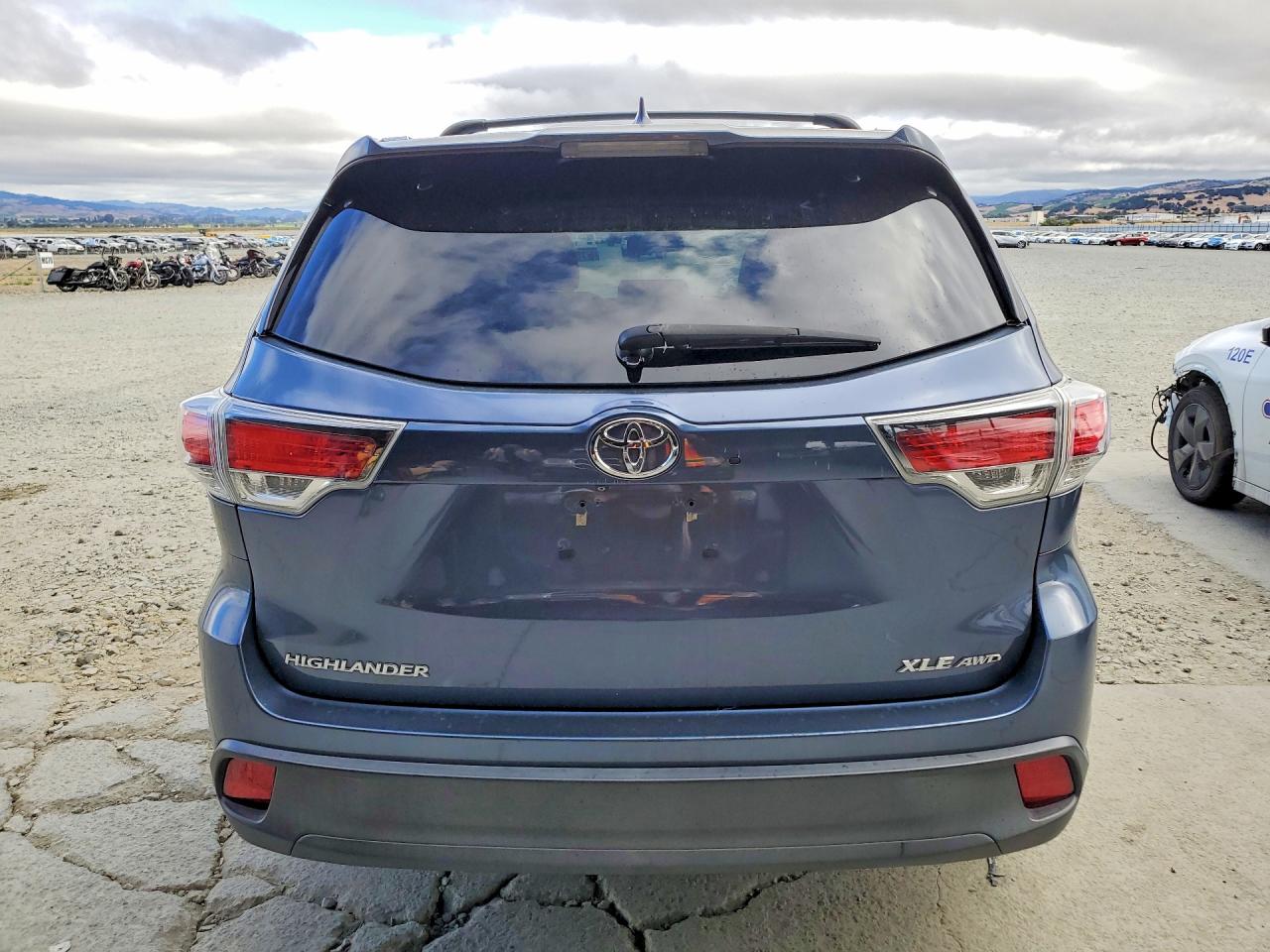 2015 TOYOTA HIGHLANDER
