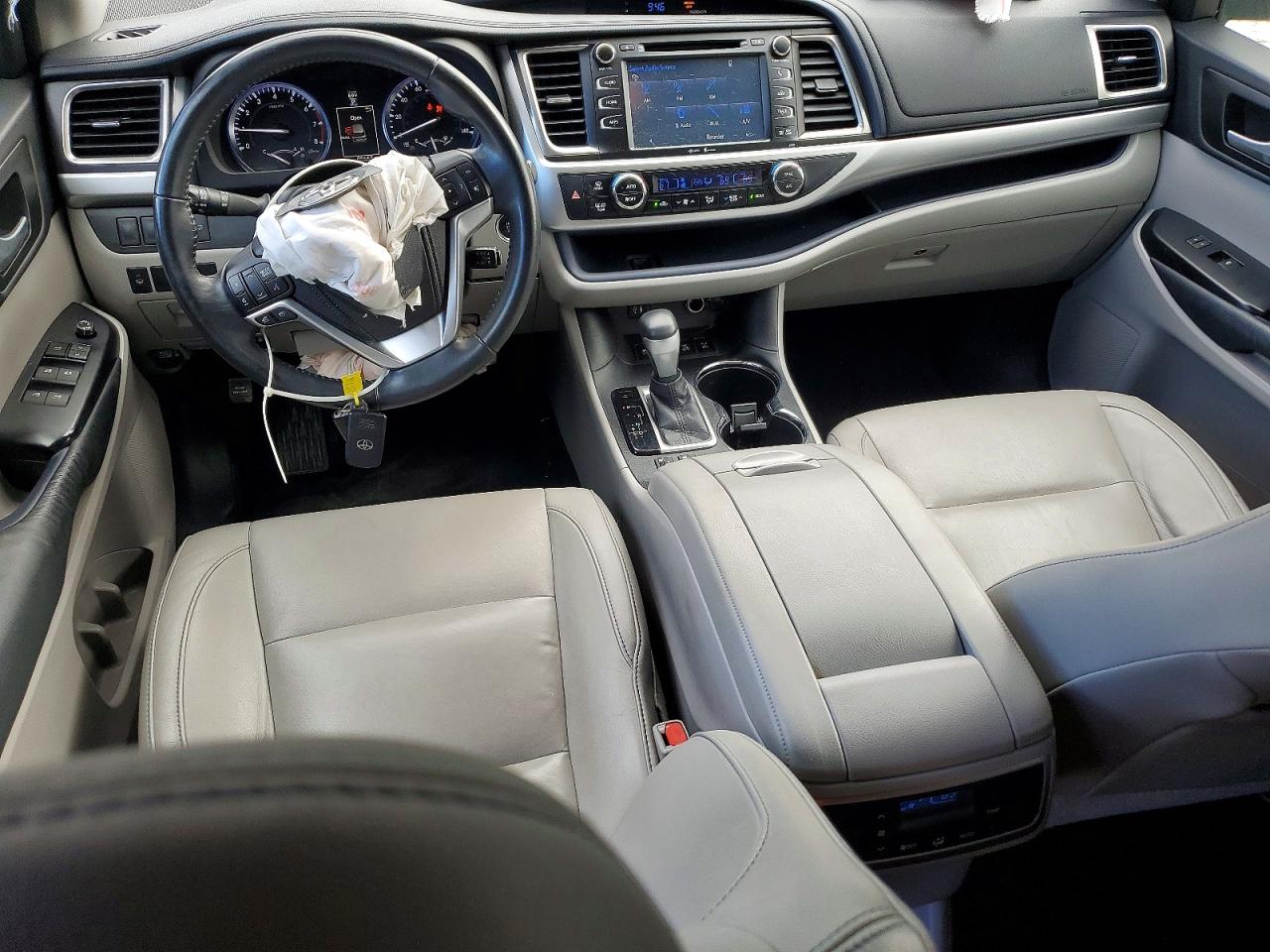 2015 TOYOTA HIGHLANDER
