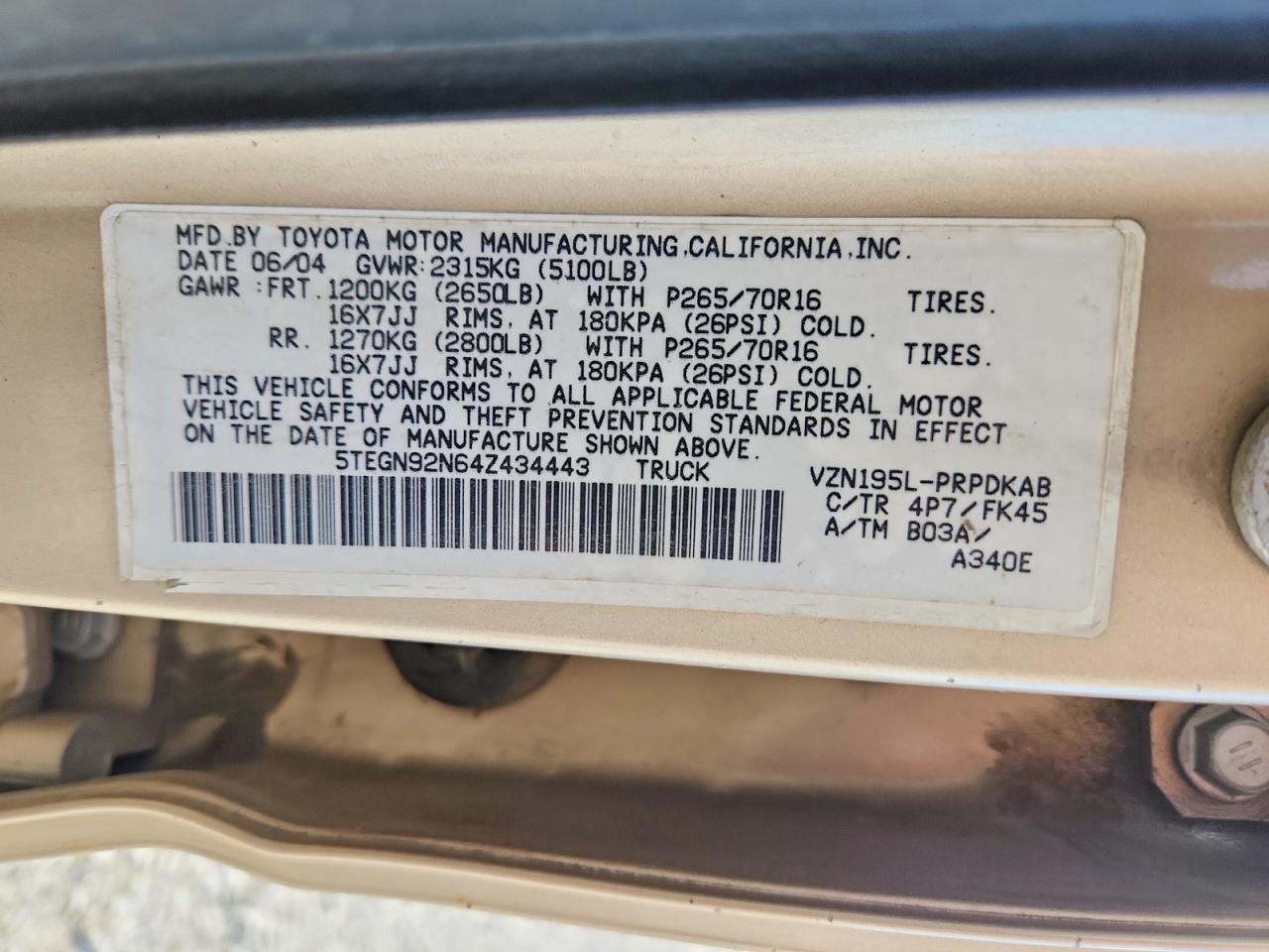 2004 TOYOTA TACOMA