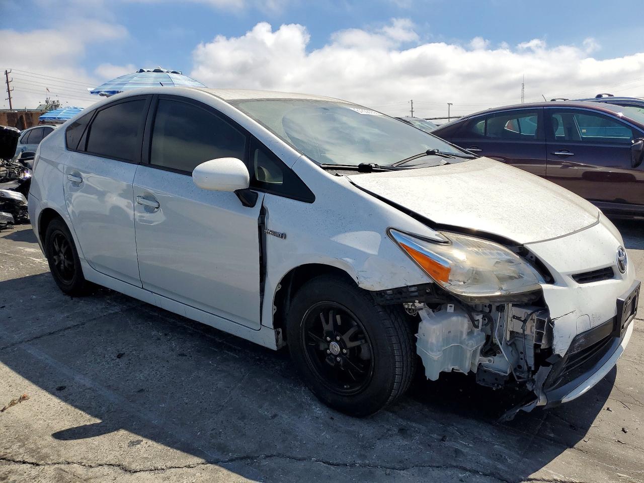 2014 TOYOTA PRIUS