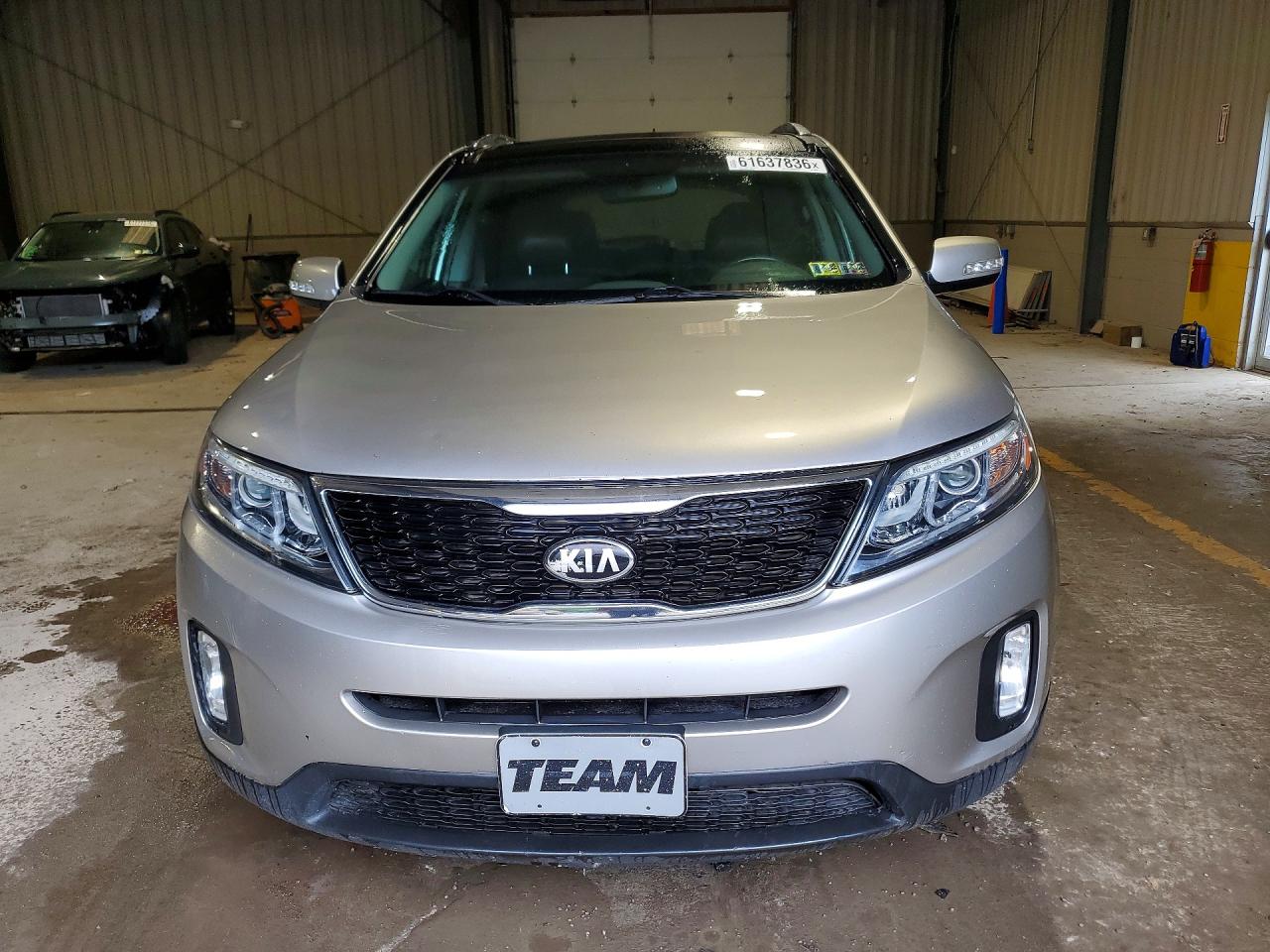 2014 KIA SORENTO