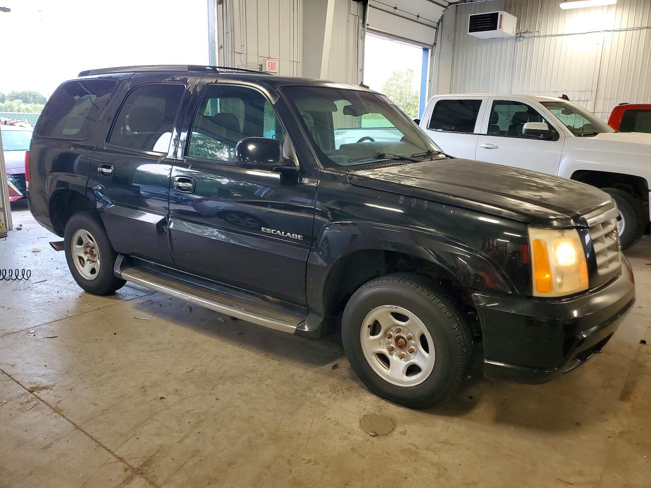2002 CADILLAC ESCALADE