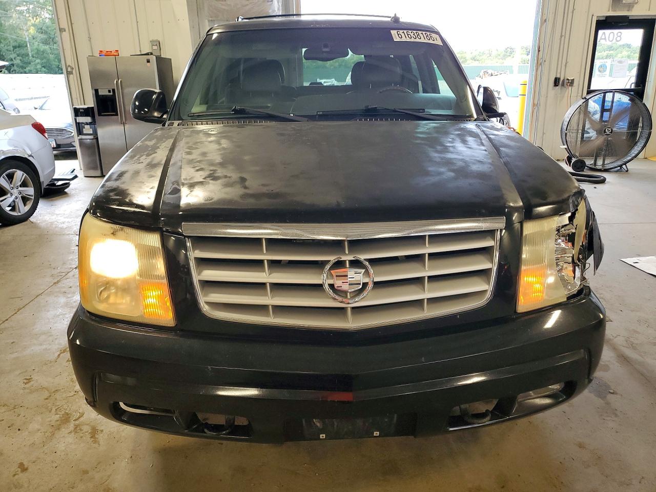 2002 CADILLAC ESCALADE
