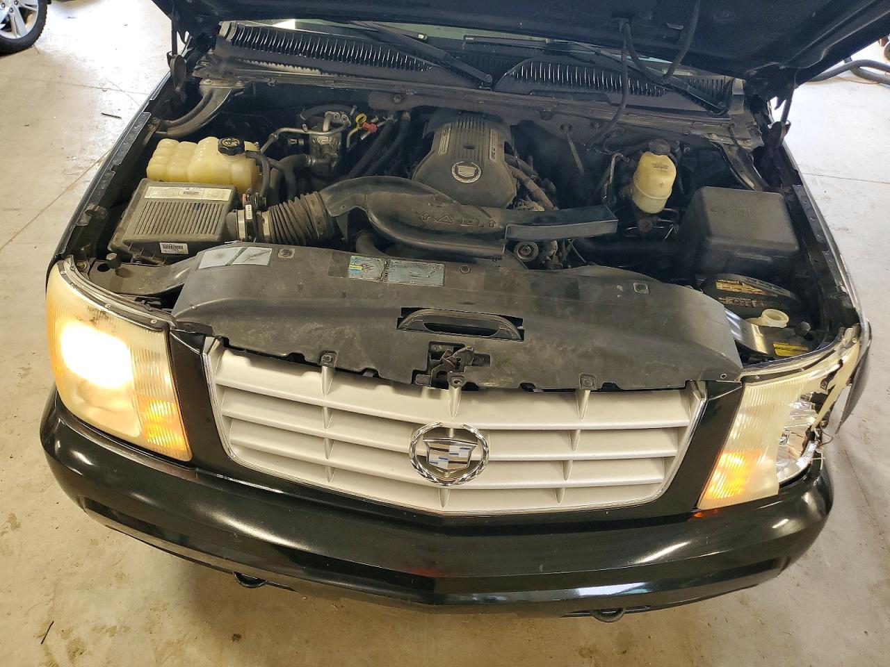 2002 CADILLAC ESCALADE