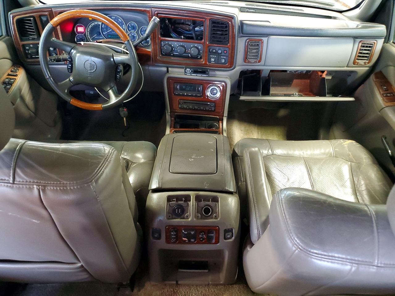 2002 CADILLAC ESCALADE