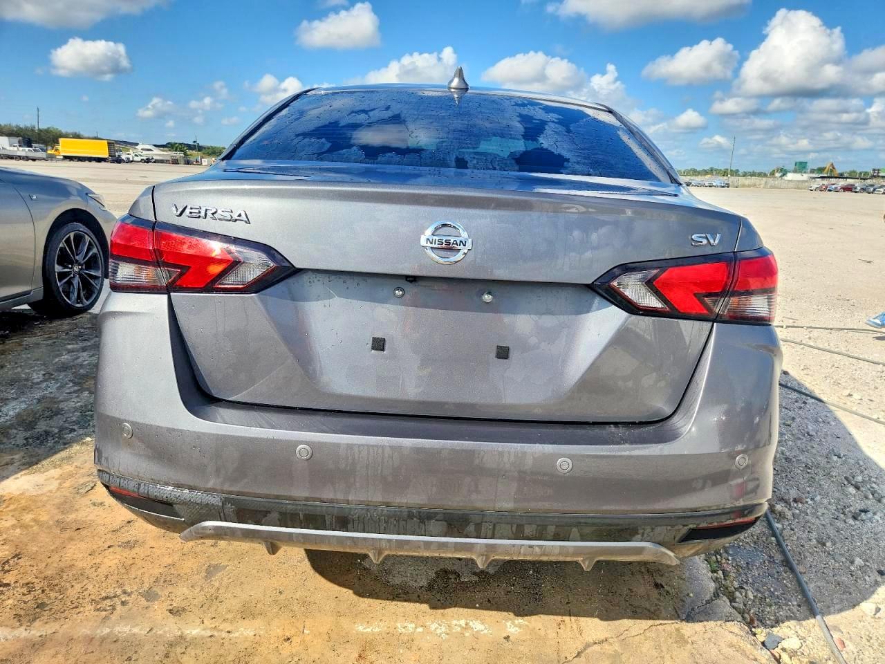 2021 NISSAN VERSA
