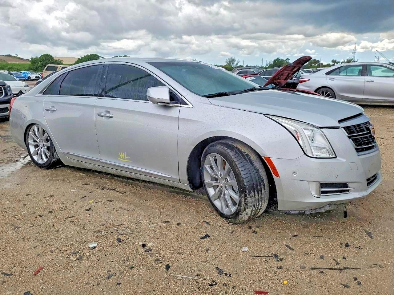 2017 CADILLAC XTS