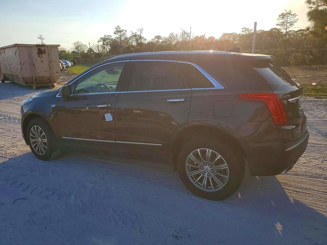2017 CADILLAC XT5