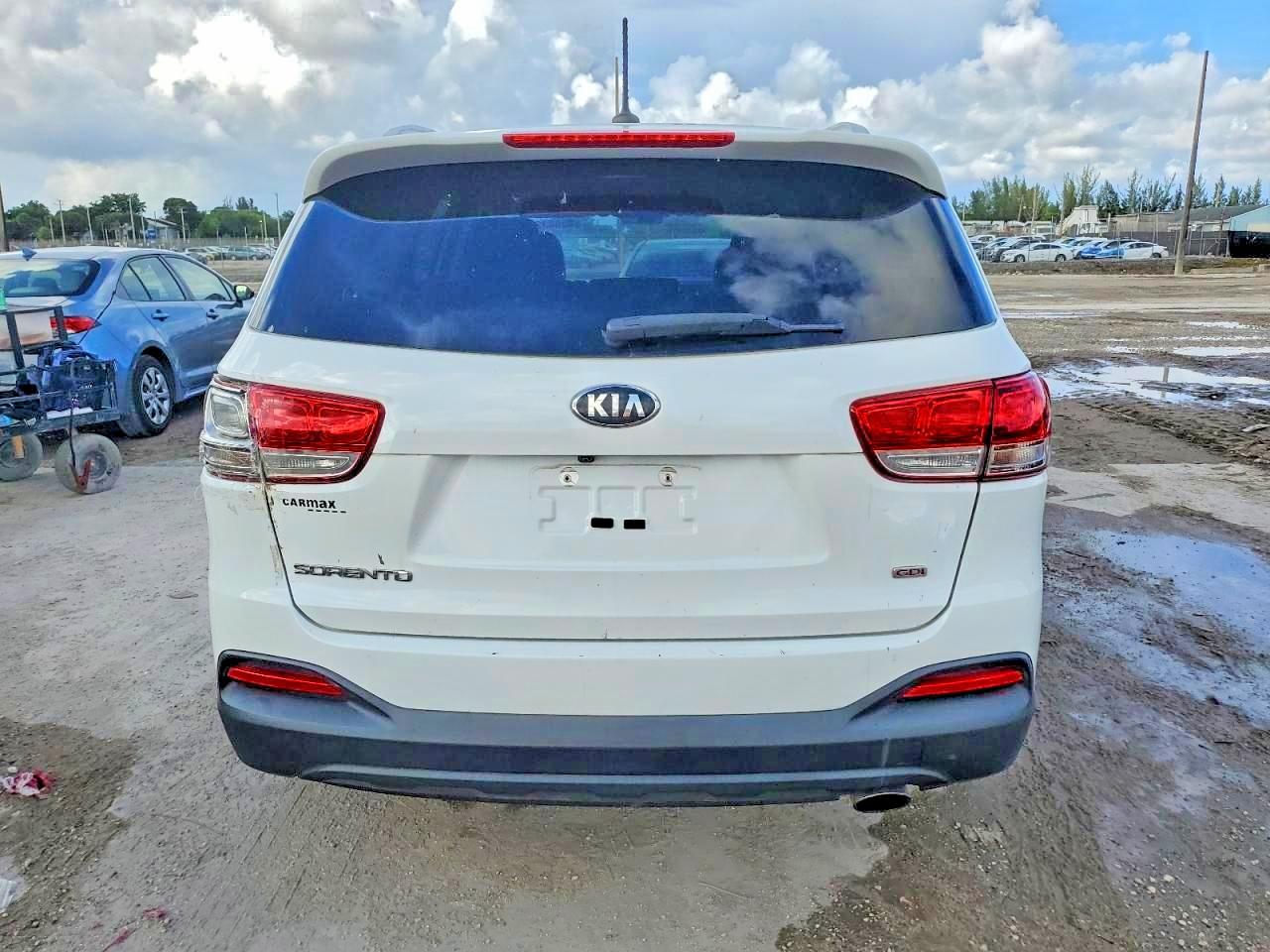 2017 KIA SORENTO